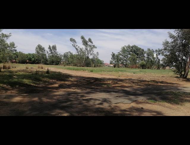 4,200M² VACANT LAND FOR SALE IN STRUISBULT